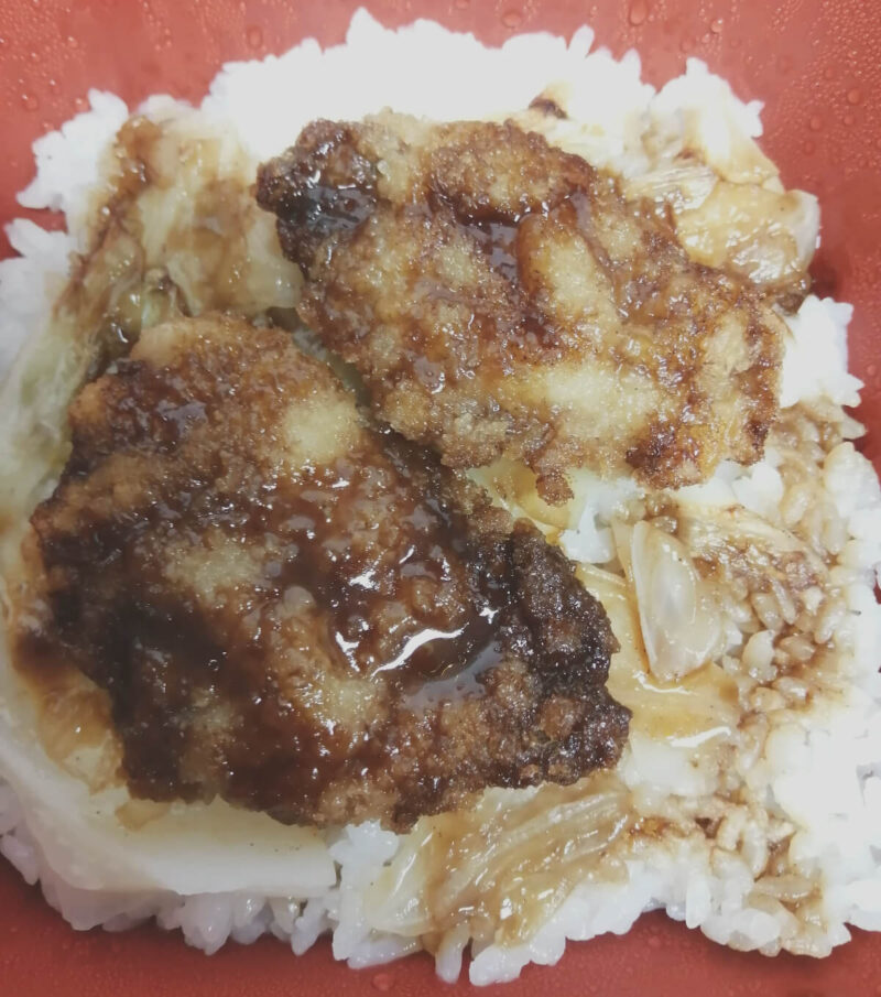 温めた後のソースカツ丼