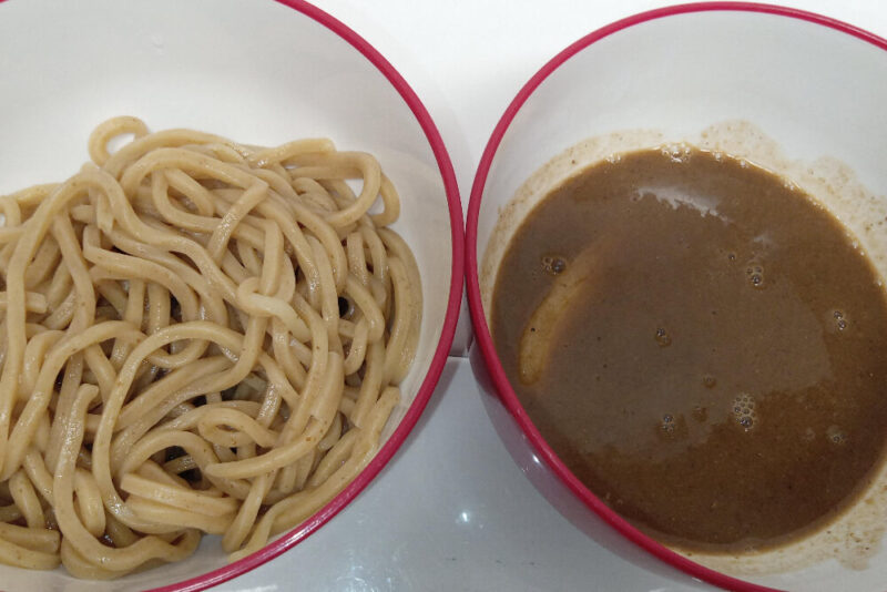 もより市のたけ井のつけ麺の完成したつけ麺