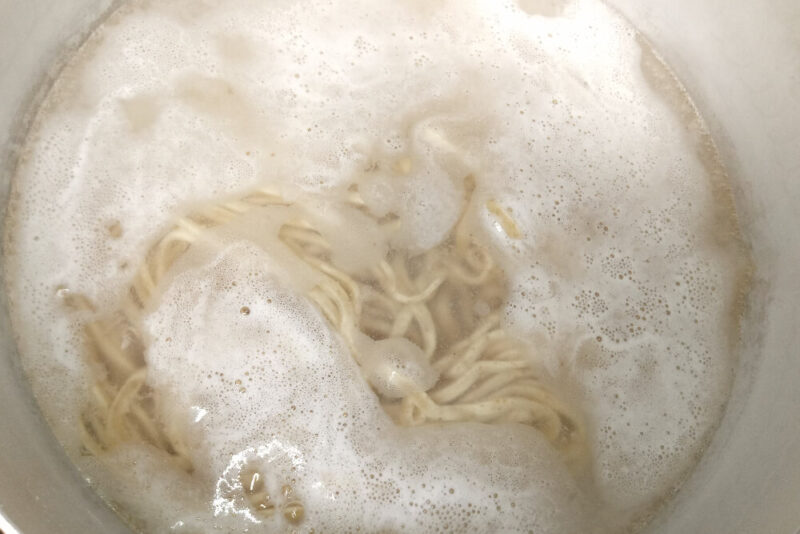 komugiの茹でているつけ麺